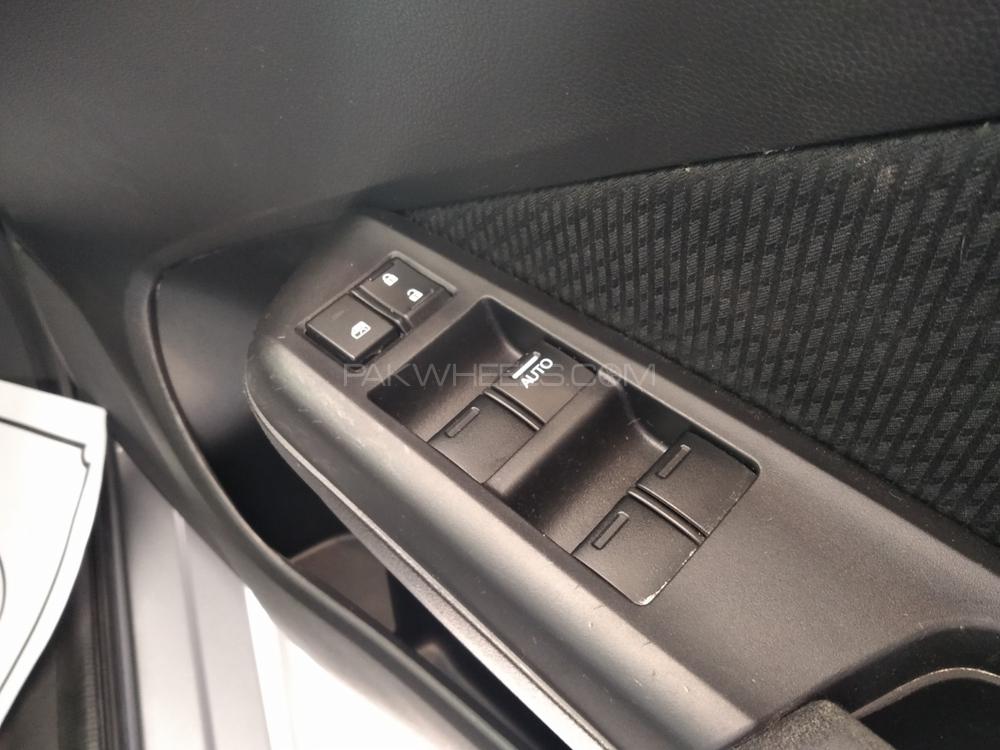 ہونڈا گریس ہائبرڈ 2017 for Sale in لاہور ہونڈا گریس ہائبرڈ 2017 for Sale in لاہور Image-12