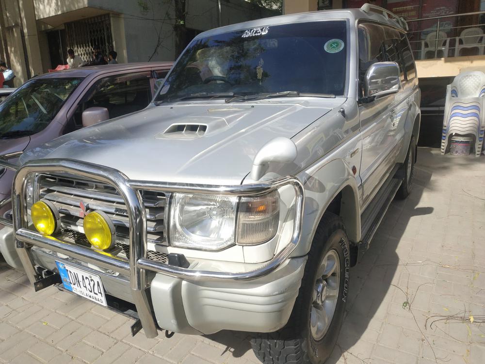 مٹسوبیشی پجیرو 1997 for Sale in اسلام آباد مٹسوبیشی پجیرو 1997 for Sale in اسلام آباد Image-2