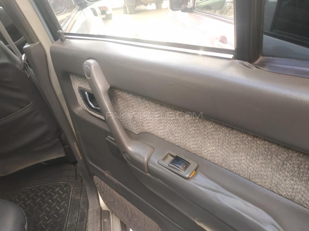 مٹسوبیشی پجیرو 1997 for Sale in اسلام آباد مٹسوبیشی پجیرو 1997 for Sale in اسلام آباد Image-12