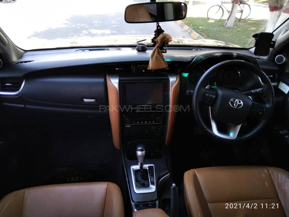 Toyota Fortuner 2018 for Sale in Lahore Toyota Fortuner 2018 for Sale in Lahore Image-8