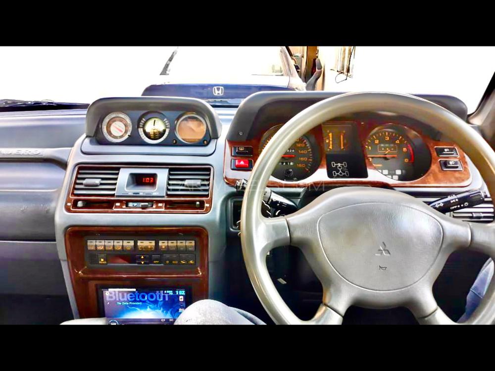 Mitsubishi Pajero 1995 for Sale in Islamabad Mitsubishi Pajero 1995 for Sale in Islamabad Image-13