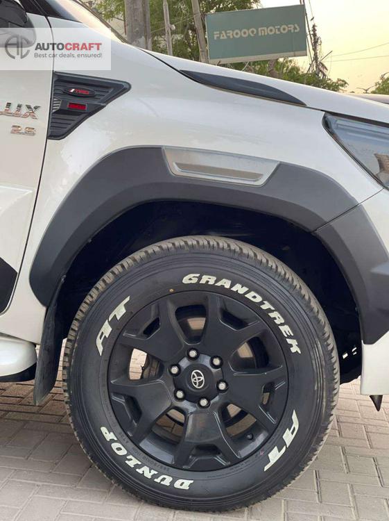 Toyota Hilux 2018 for Sale in Karachi Toyota Hilux 2018 for Sale in Karachi Image-16