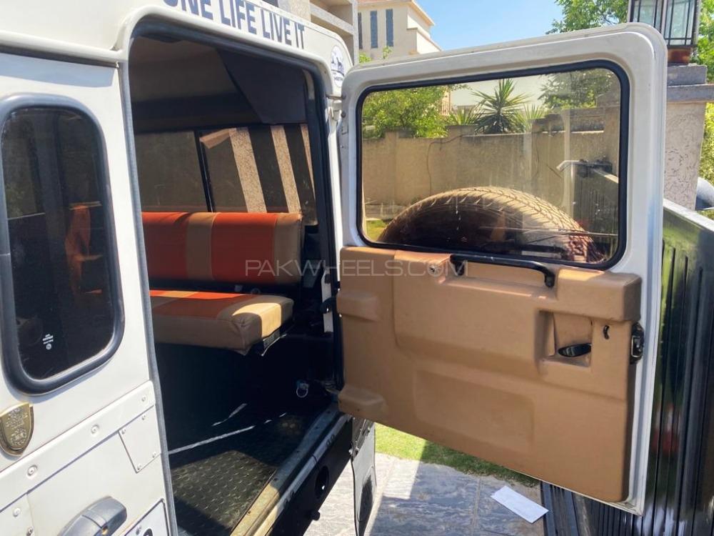 Land Rover Defender 2005 for Sale in Islamabad Land Rover Defender 2005 for Sale in Islamabad Image-8