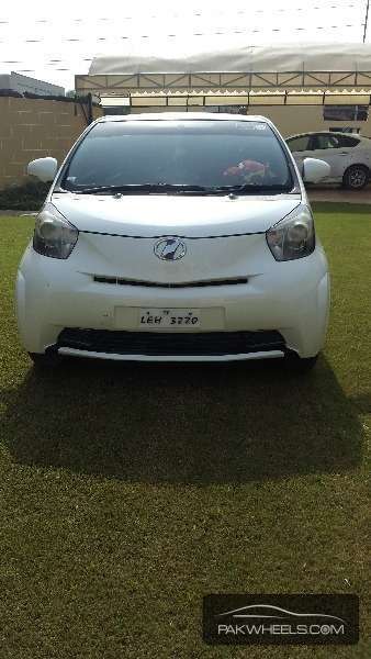 Toyota iQ 2009 for Sale in Gujranwala Image-1