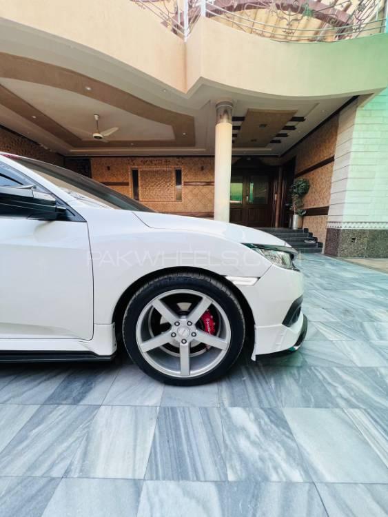 Honda Civic - 2021  Image-1