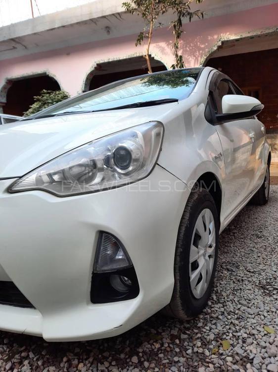 ٹویوٹا اکوا 2014 for Sale in پشاور ٹویوٹا اکوا 2014 for Sale in پشاور Image-2