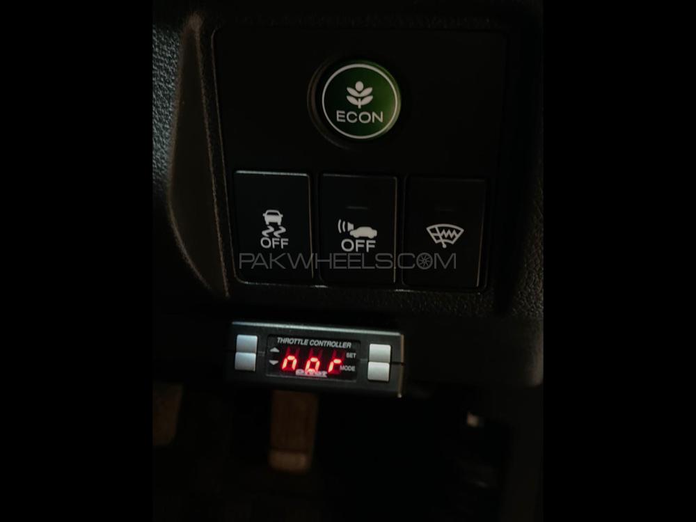 Honda Vezel 2015 for Sale in Peshawar Honda Vezel 2015 for Sale in Peshawar Image-6