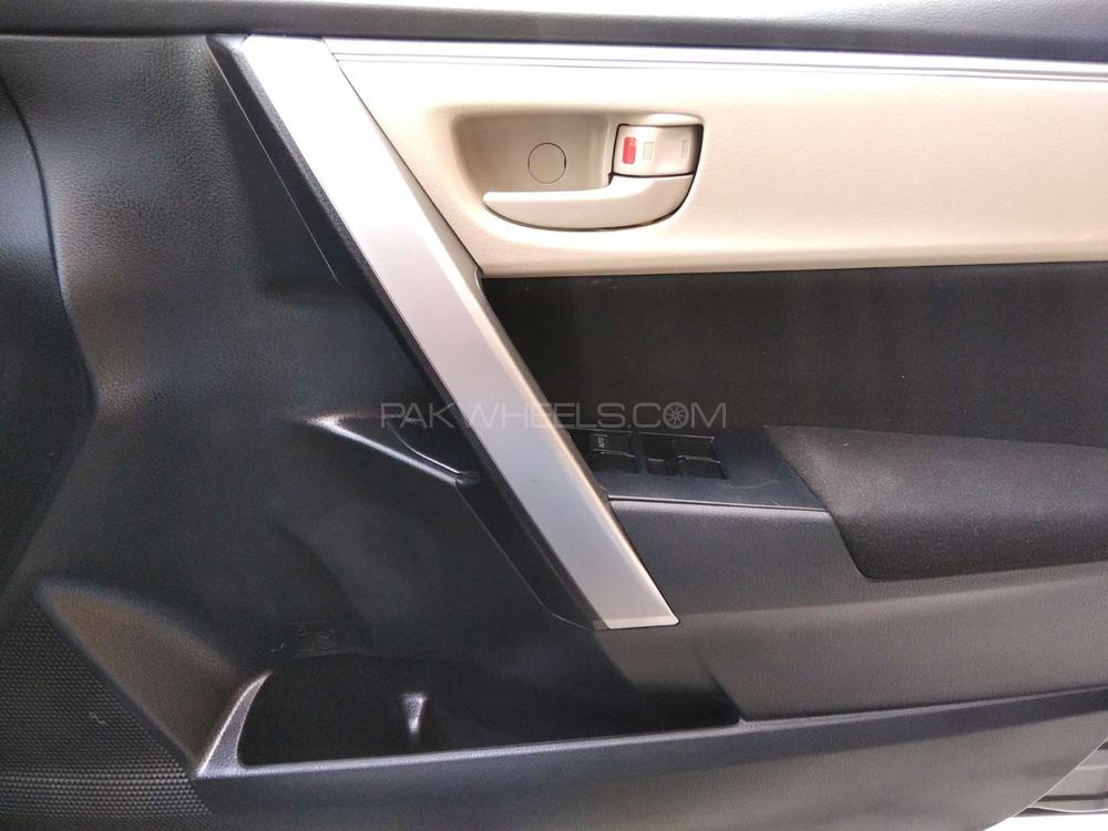 Toyota Corolla 2017 for Sale in Karachi Toyota Corolla 2017 for Sale in Karachi Image-8