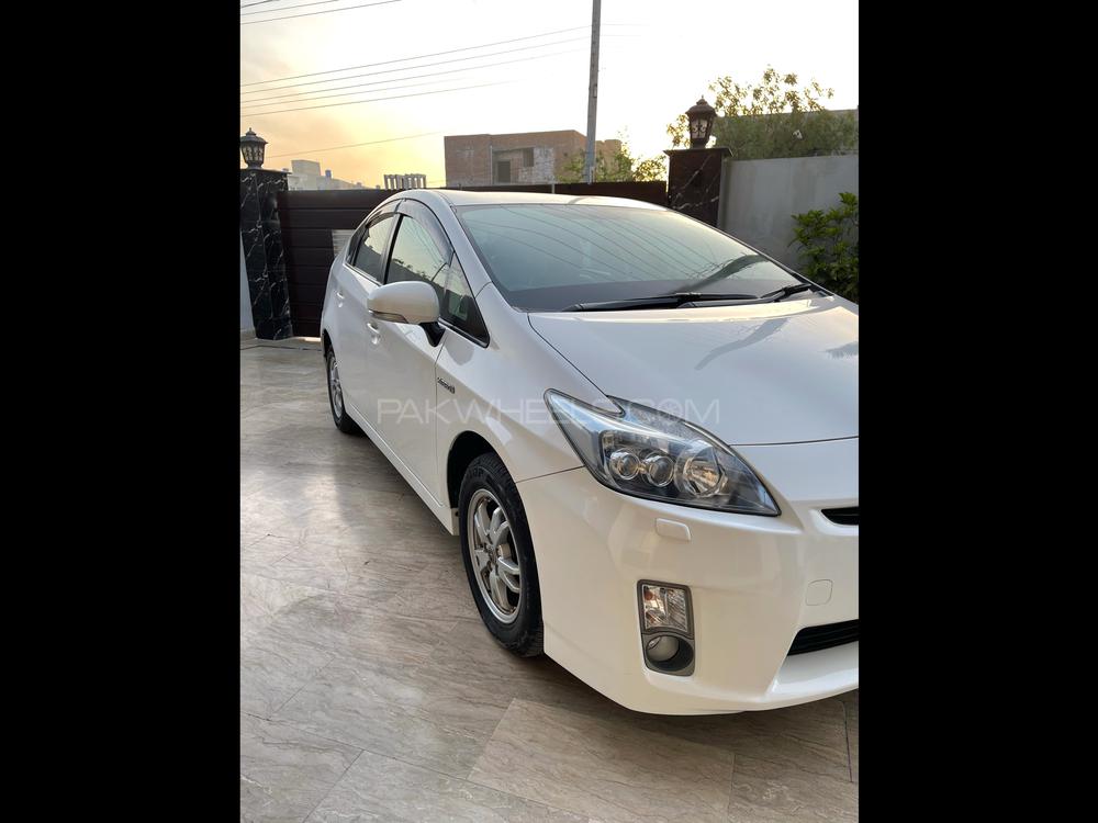 ٹویوٹا پریوس 2010 for Sale in لاہور Image-1