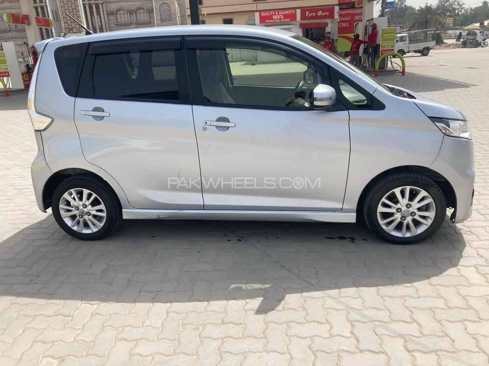 Nissan Dayz Highway Star 2017 for Sale in Gujrat Image-1