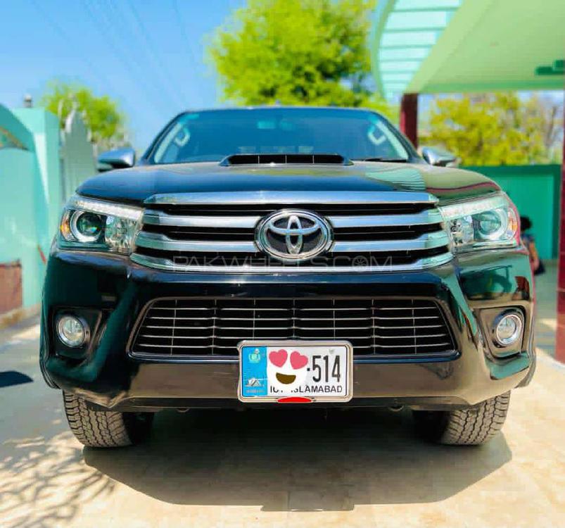 Toyota Hilux 2017 for Sale in Jhang Image-1