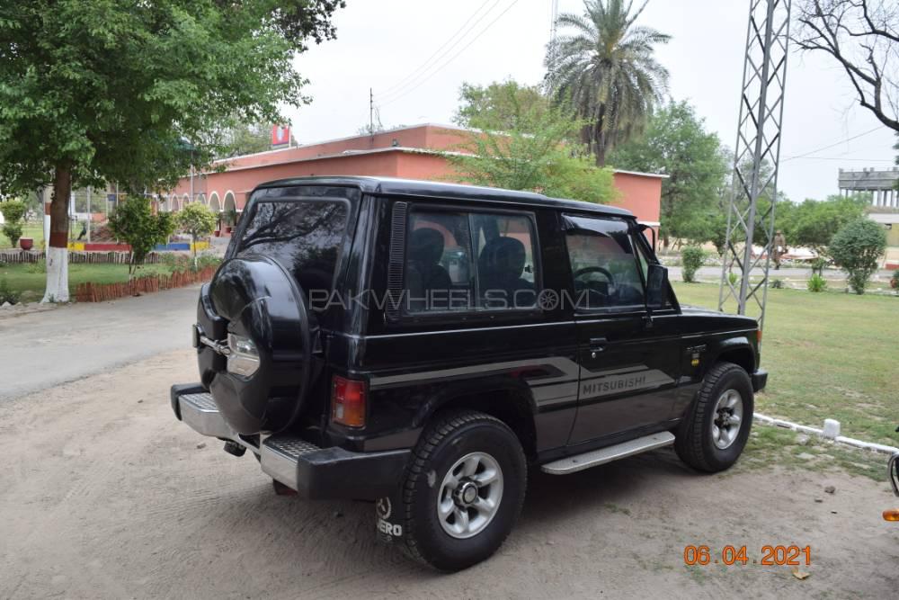 Mitsubishi pajero 1985