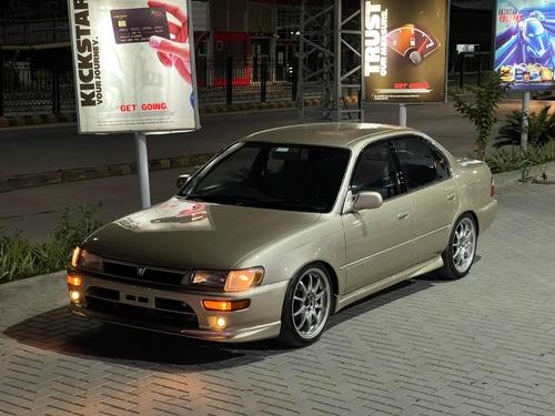 Toyota Corolla - 1998