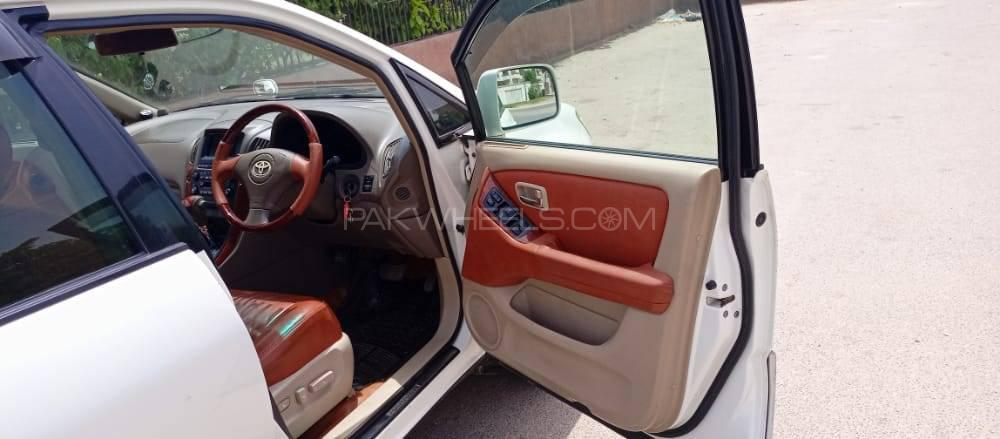 Lexus RX Series 2002 for Sale in Karachi Lexus RX Series 2002 for Sale in Karachi Image-8