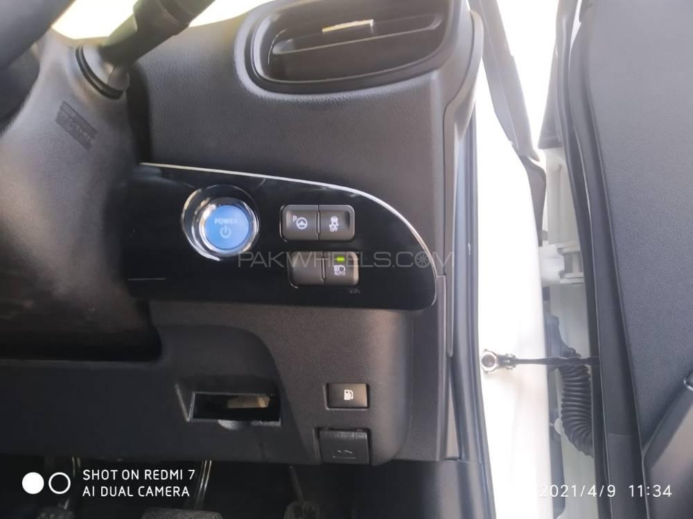 ٹویوٹا پریوس 2018 for Sale in لاہور ٹویوٹا پریوس 2018 for Sale in لاہور Image-12