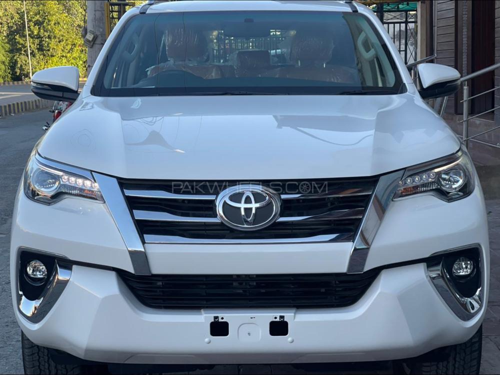 Toyota Fortuner 2021 for Sale in Mansehra Toyota Fortuner 2021 for Sale in Mansehra Image-4