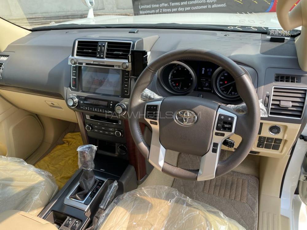 ٹویوٹا پراڈو 2015 for Sale in پشاور ٹویوٹا پراڈو 2015 for Sale in پشاور Image-17