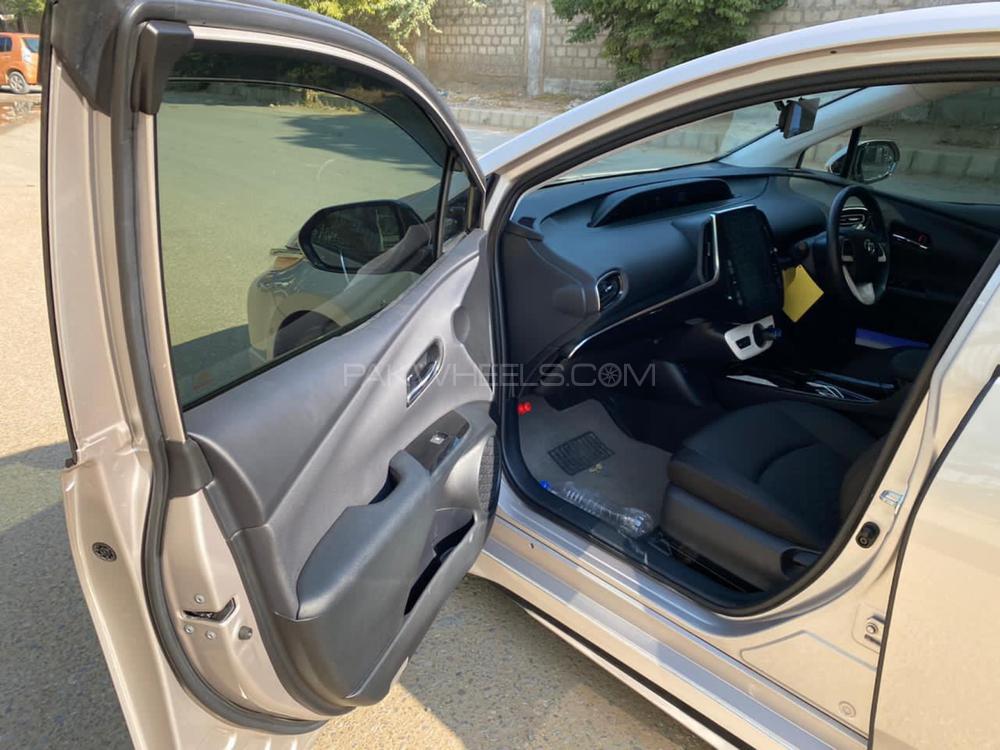Toyota Prius 2017 for Sale in Karachi Toyota Prius 2017 for Sale in Karachi Image-6