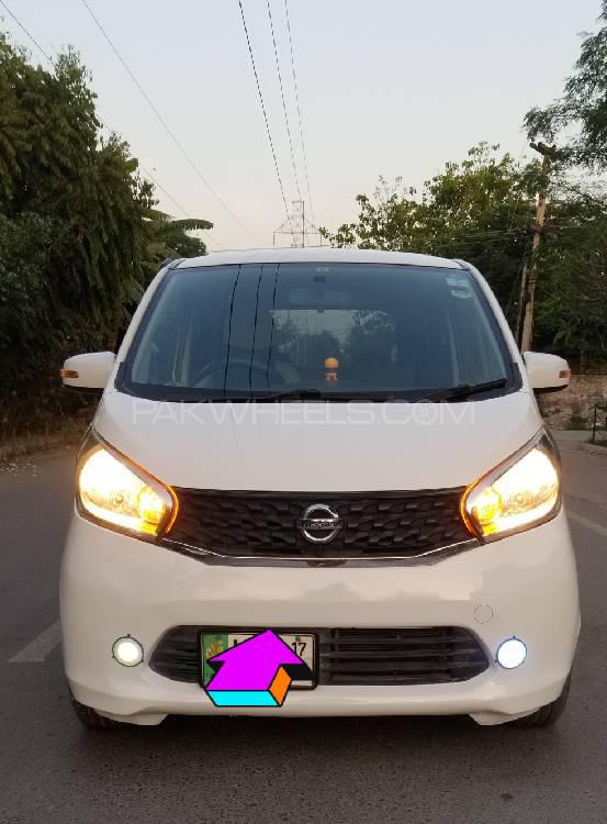 Nissan Dayz Highway Star 2013 for Sale in Lahore Image-1