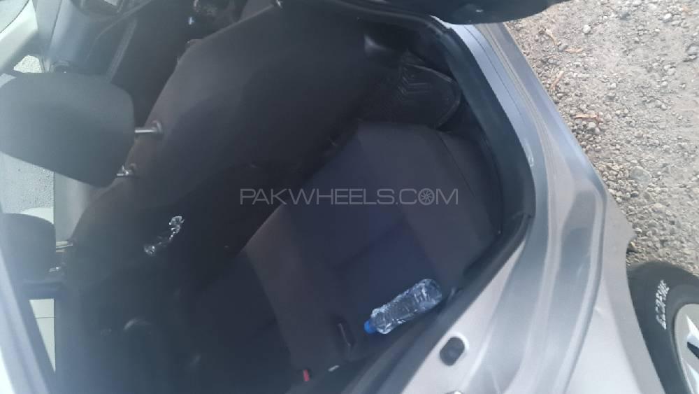ٹویوٹا اکوا 2015 for Sale in پشاور ٹویوٹا اکوا 2015 for Sale in پشاور Image-6