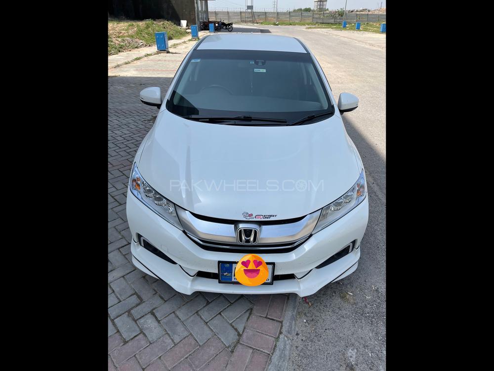 Honda Grace Hybrid 2015 for Sale in Islamabad Honda Grace Hybrid 2015 for Sale in Islamabad Image-2