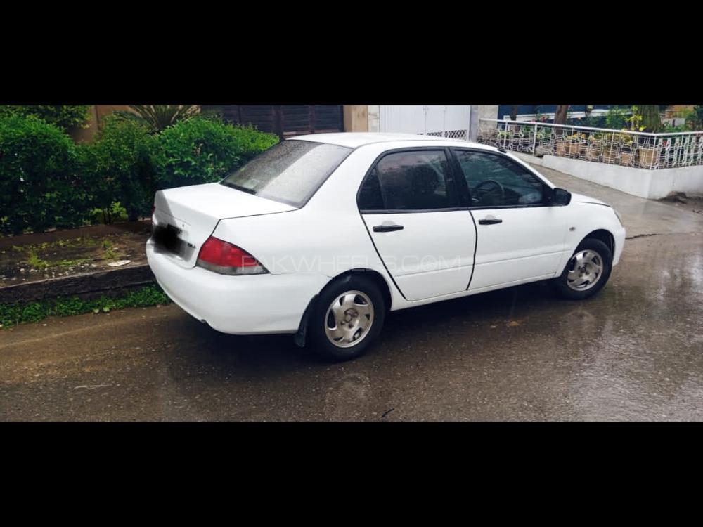 مٹسوبیشی لینسر 2005 for Sale in لاہور مٹسوبیشی لینسر 2005 for Sale in لاہور Image-3