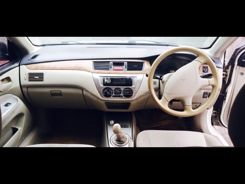 مٹسوبیشی لینسر 2005 for Sale in لاہور مٹسوبیشی لینسر 2005 for Sale in لاہور Image-13