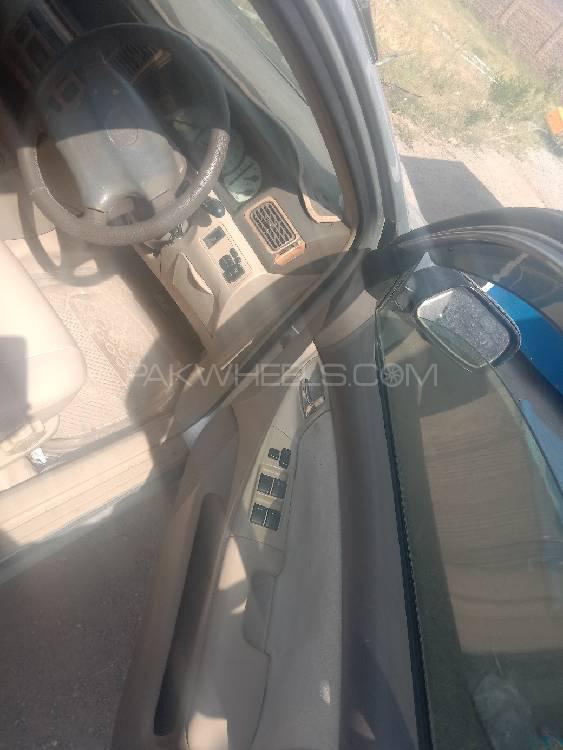 ٹویوٹا کرولا فیلڈر 2001 for Sale in پشاور ٹویوٹا کرولا فیلڈر 2001 for Sale in پشاور Image-3