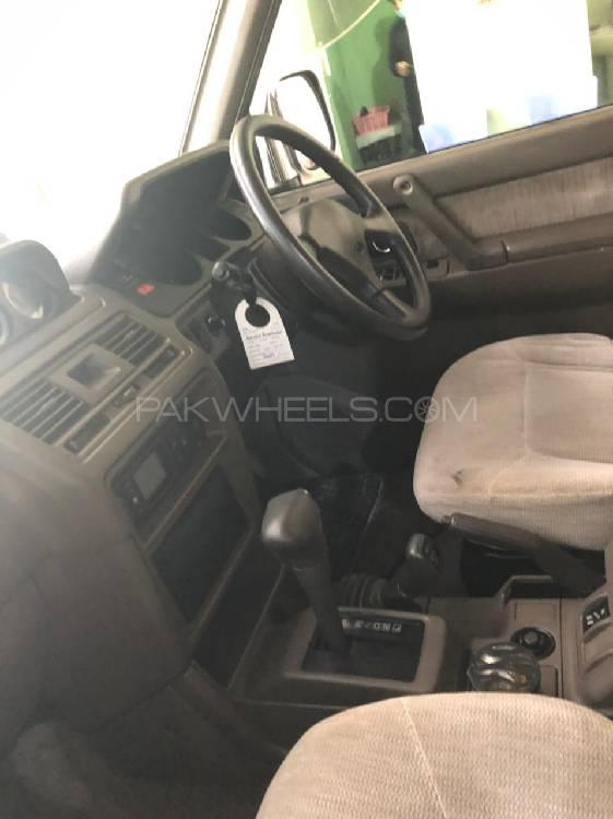 مٹسوبیشی پجیرو 1994 for Sale in سیالکوٹ مٹسوبیشی پجیرو 1994 for Sale in سیالکوٹ Image-9