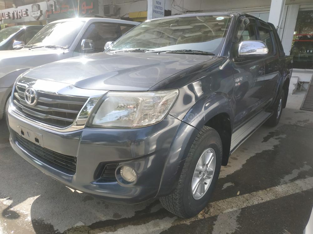 Toyota Hilux 2013 for Sale in Islamabad Image-1