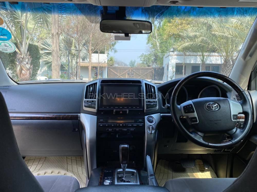 Toyota Land Cruiser 2013 for Sale in Lahore Toyota Land Cruiser 2013 for Sale in Lahore Image-3