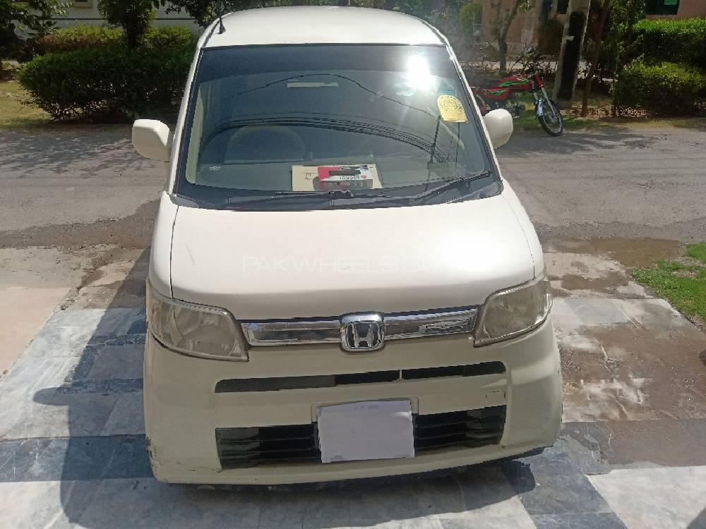 Honda Zest 2007 for Sale in Lahore Image-1