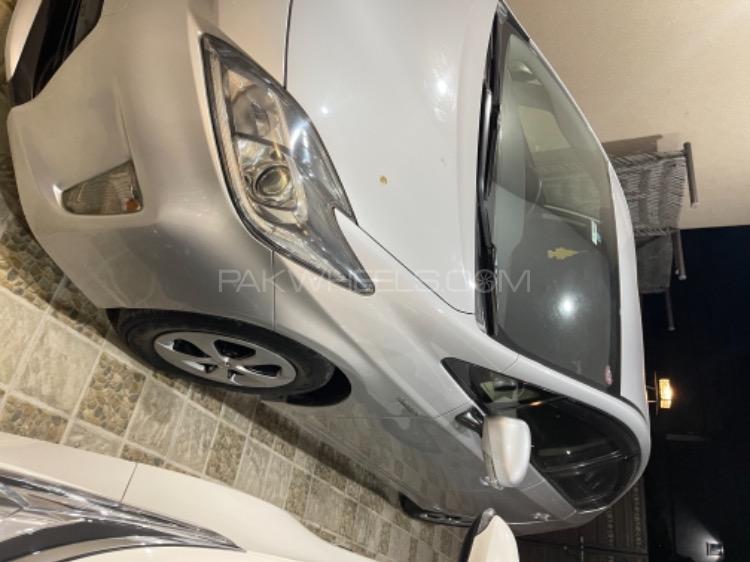 Toyota Prius 2014 for Sale in Faisalabad Toyota Prius 2014 for Sale in Faisalabad Image-4