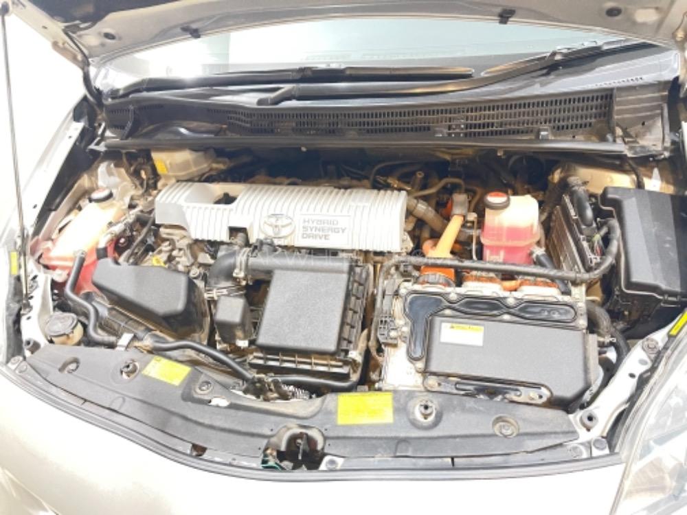 Toyota Prius 2014 for Sale in Faisalabad Toyota Prius 2014 for Sale in Faisalabad Image-6