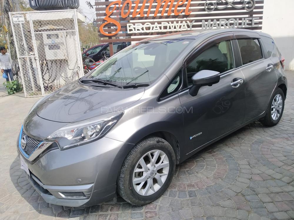 Nissan Note 2017 for Sale in Lahore Nissan Note 2017 for Sale in Lahore Image-2