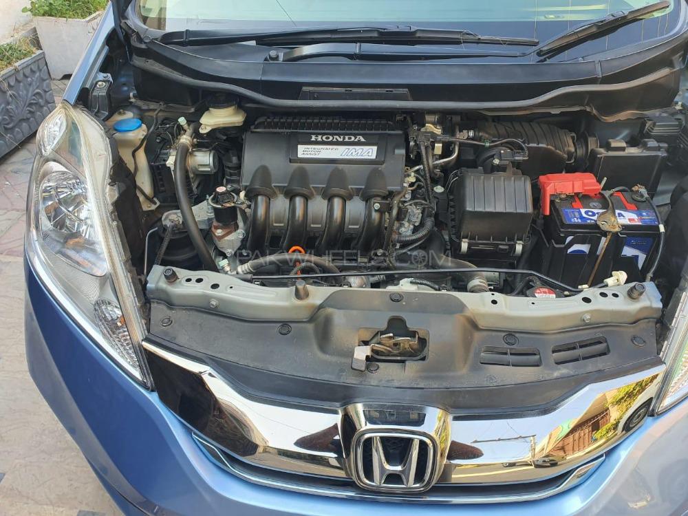 Honda Fit 2014 for Sale in Lahore Honda Fit 2014 for Sale in Lahore Image-11