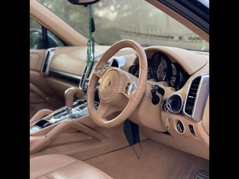 Porsche Cayenne 2011 for Sale in Lahore Porsche Cayenne 2011 for Sale in Lahore Image-9