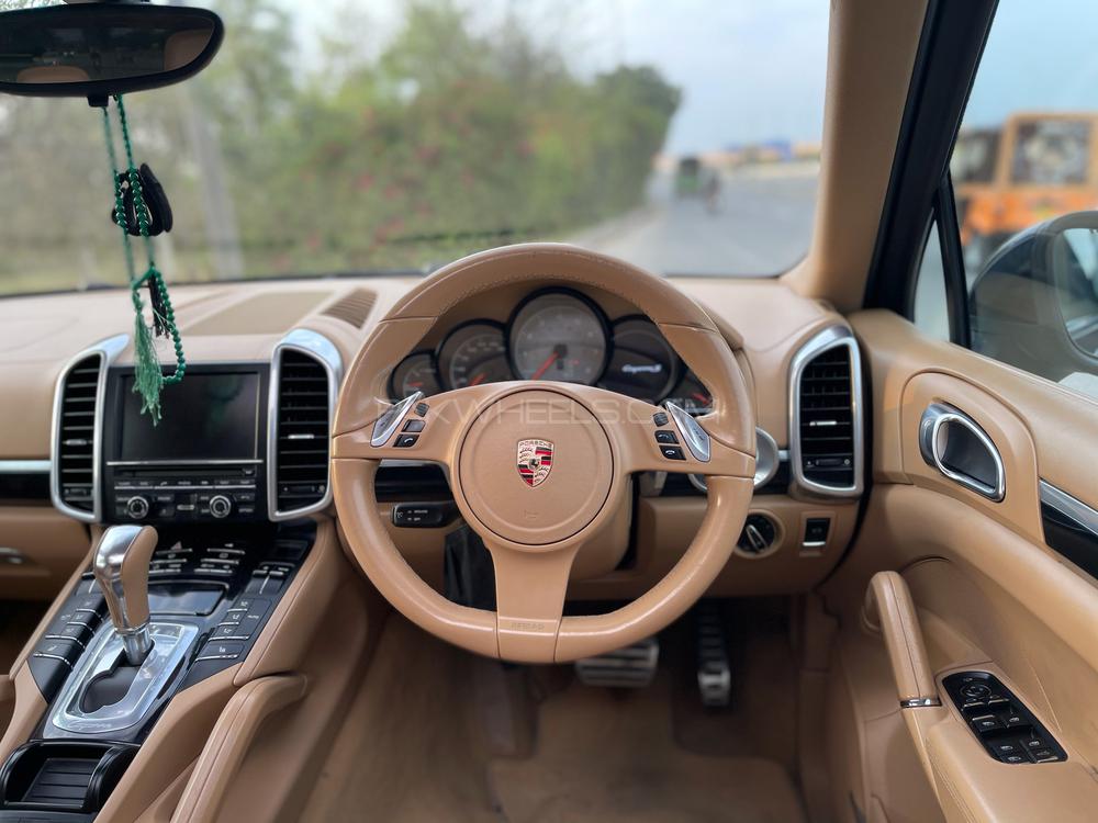 Porsche Cayenne 2011 for Sale in Lahore Porsche Cayenne 2011 for Sale in Lahore Image-12