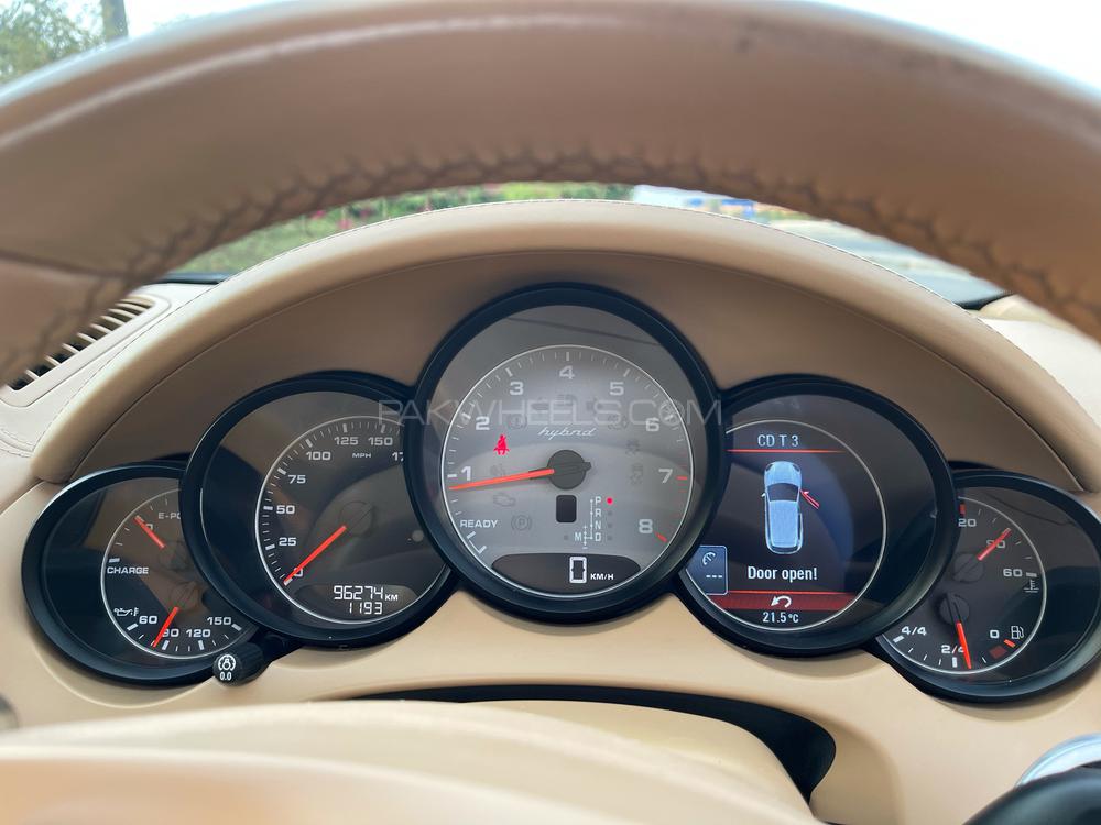 Porsche Cayenne 2011 for Sale in Lahore Porsche Cayenne 2011 for Sale in Lahore Image-13
