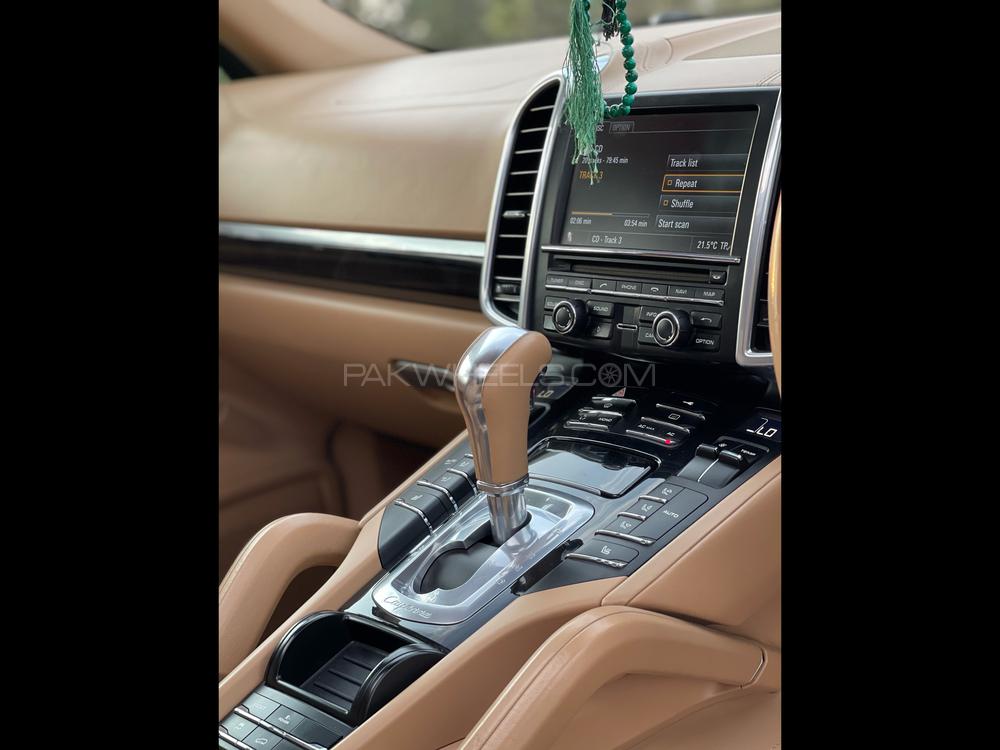 Porsche Cayenne 2011 for Sale in Lahore Porsche Cayenne 2011 for Sale in Lahore Image-16