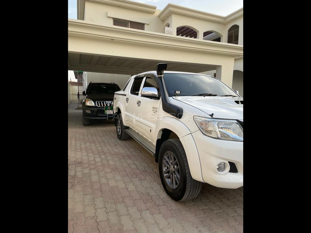 ٹویوٹا ہائیلکس 2011 for Sale in ملتان ٹویوٹا ہائیلکس 2011 for Sale in ملتان Image-3