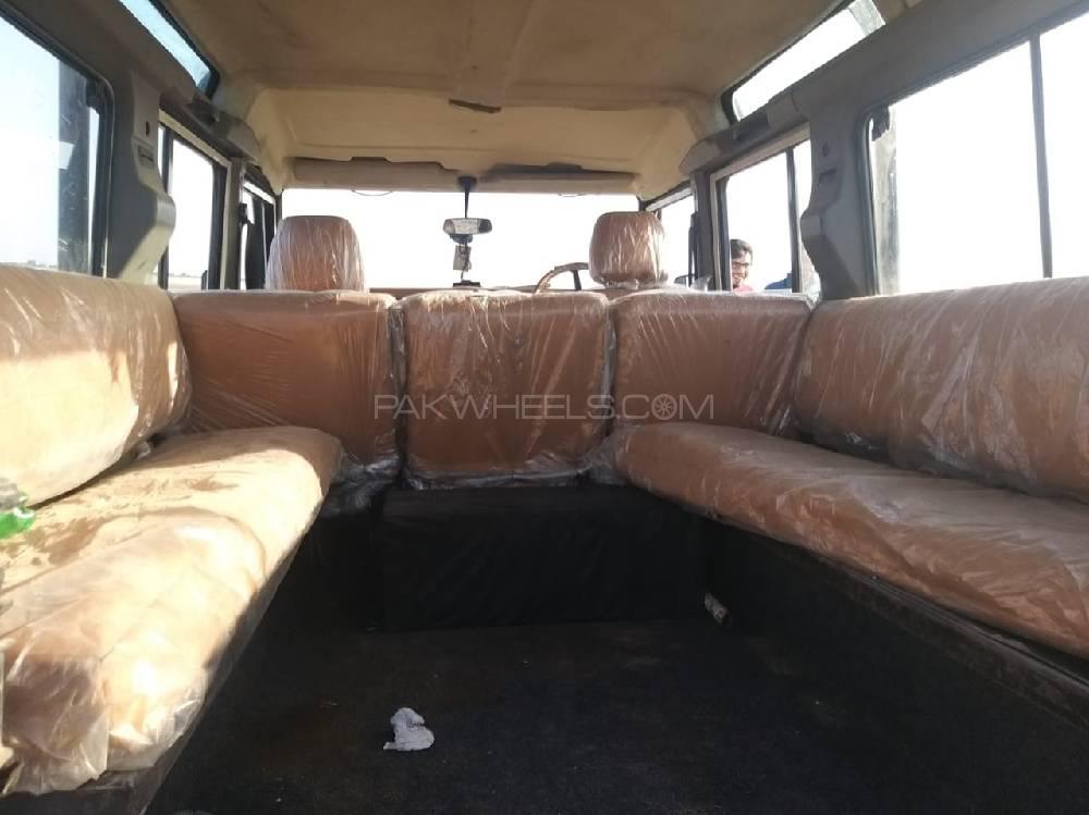 لینڈ روور ڈیفنڈر 1989 for Sale in راولپنڈی لینڈ روور ڈیفنڈر 1989 for Sale in راولپنڈی Image-4