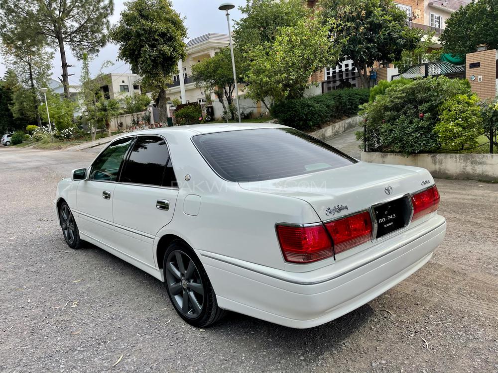 Toyota Crown 2003 for Sale in Islamabad Toyota Crown 2003 for Sale in Islamabad Image-5
