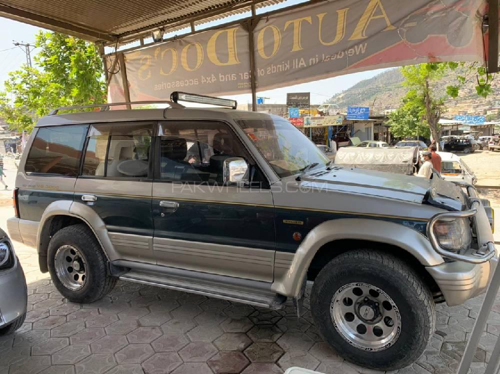 Mitsubishi Pajero 1996 for Sale in Mansehra Mitsubishi Pajero 1996 for Sale in Mansehra Image-2