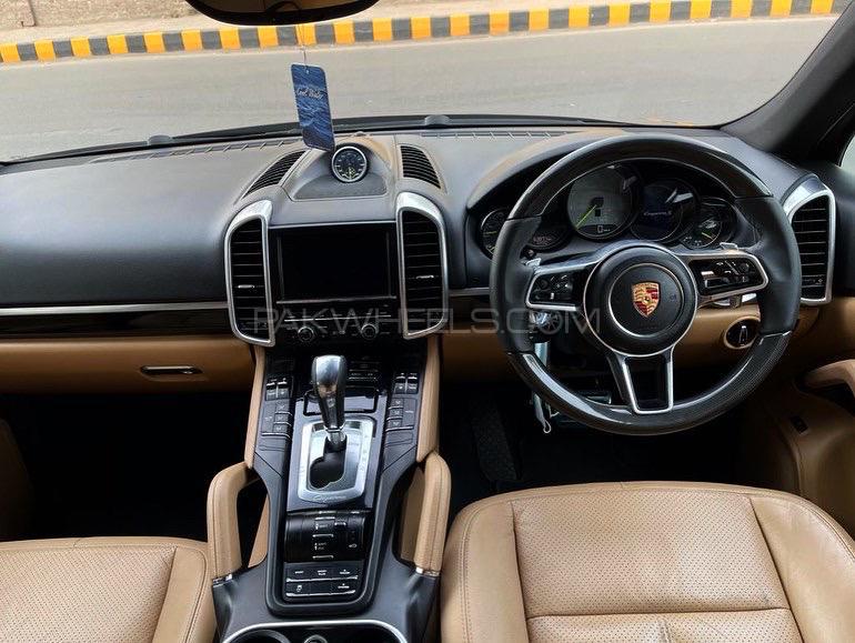 Porsche Cayenne 2015 for Sale in Lahore Image-1