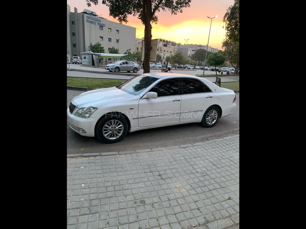 Toyota Crown 2004 for Sale in Islamabad Toyota Crown 2004 for Sale in Islamabad Image-8
