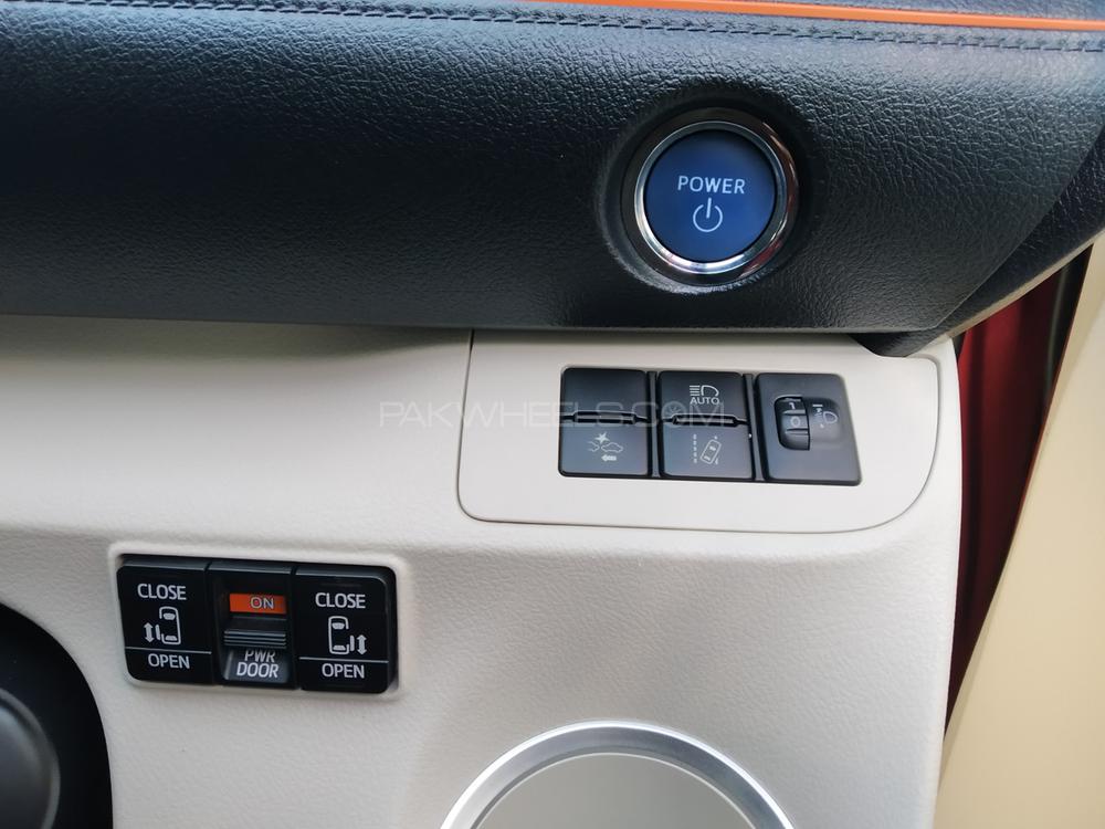 Toyota Sienta 2016 for Sale in Lahore Toyota Sienta 2016 for Sale in Lahore Image-9