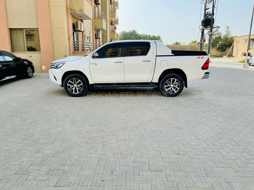 Toyota Hilux 2017 for Sale in Karachi Image-1