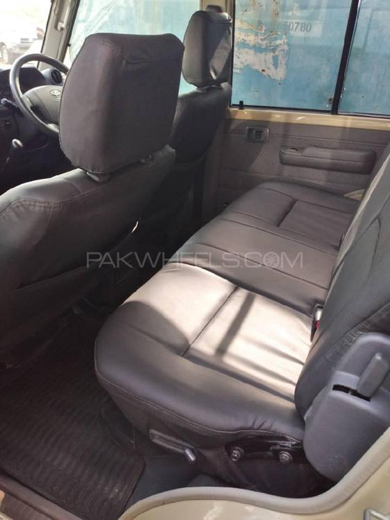 Toyota Pickup 2015 for Sale in Karachi Toyota Pickup 2015 for Sale in Karachi Image-6