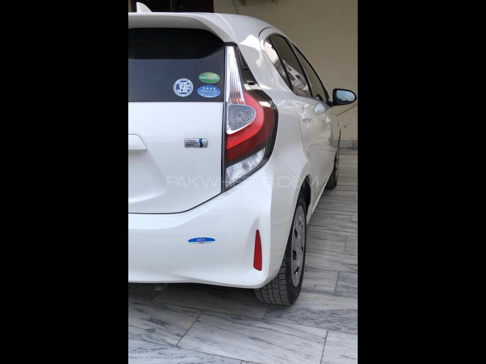 Toyota Aqua 2017 for Sale in Peshawar Toyota Aqua 2017 for Sale in Peshawar Image-4